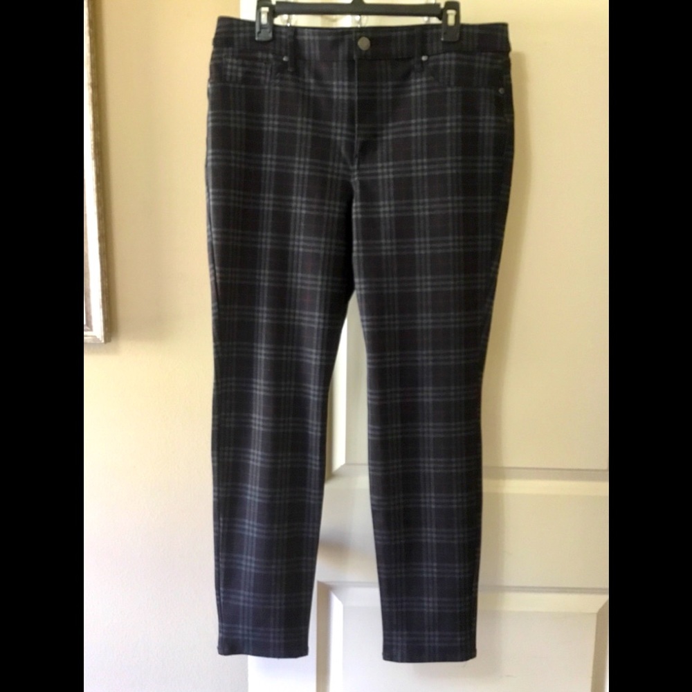 Gloria Vanderbilt Plaid Pants